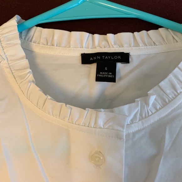 White Ann Taylor Button down - NWOT - Picture 6 of 6